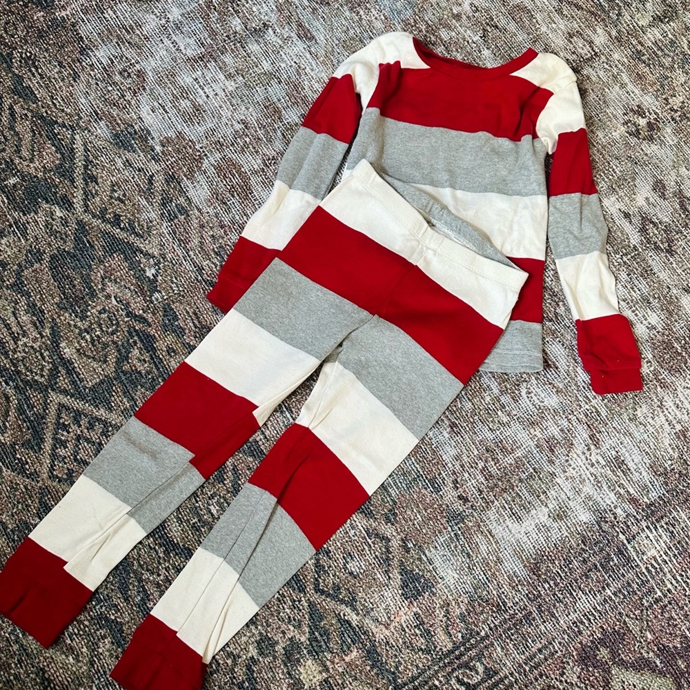 Burt’s Bees Christmas family pajamas kids